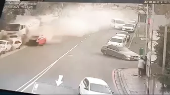 A Cement Truck Lost Control And Collided With About 17 Vehicles