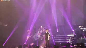 Audience Screams In Horror At Christmas Concert