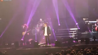 Audience Screams In Horror At Christmas Concert