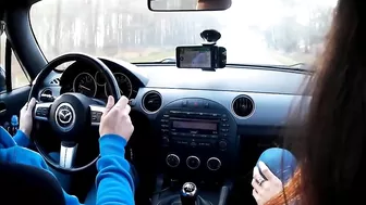 After The Deer Flew Through The Air, The Couple Completely Relaxed