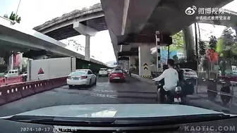 Damn Moped Driver