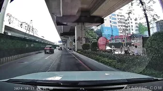 Damn Moped Driver