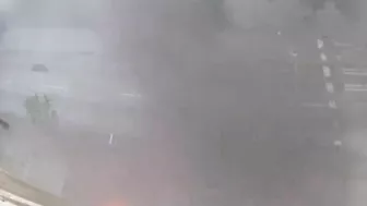 Driver And Passengers Escape Before Lamborghini Catches Fire