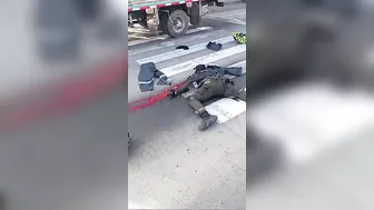Policewoman In Critical Condition After Bicycle Accident