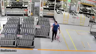 Man Loses Both Arms Due To Work