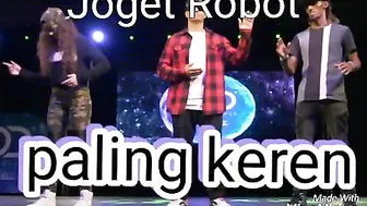 Make A Robot That Doesn't Know What It Looks Like