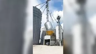 Large Grain Silo Suffers Catastrophic Collapse