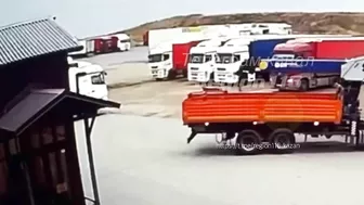 Man Tried To Stop Truck With His Hands But Was Crushed To Death
