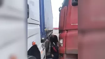 Man Tried To Stop Truck With His Hands But Was Crushed To Death