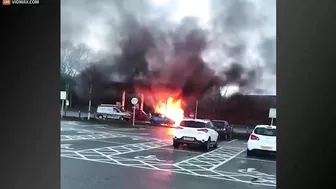 The Car Suddenly Burst Into A Violent Fireball, Trapping The Mother In The Car