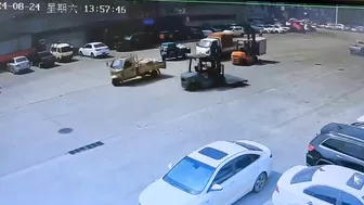 Unsuspecting Woman Crushed By Forklift