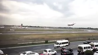 Terrifying moment passengers grip seats as plane forced to land 