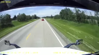 Truck Driver Captures Crazy Accident On Dash Cam