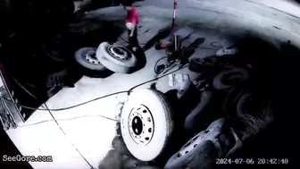 Tyre Blows Up and Kills a Mechanic