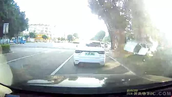 Another Scooter Driver In China Has An Accident
