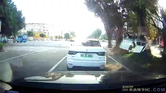 Another Scooter Driver In China Has An Accident