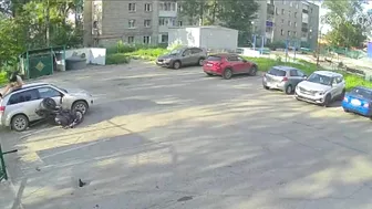 Bicyclist Loses Control