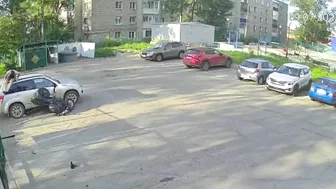 Bicyclist Loses Control