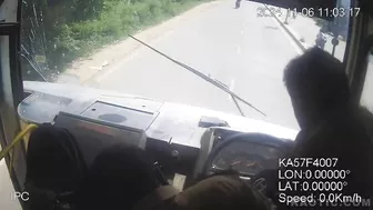 Bus Driver Dies At The Wheel, Conductor Rescues Passengers