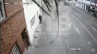 Colombian Car Misses Stop Sign And Hits Bus