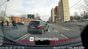 The Driver Ignored The Red Light And Caused An Accident