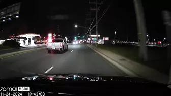 Idiot In Truck Doesn't Bother To Check Blind Spots