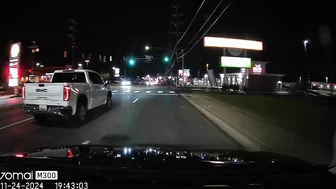 Idiot In Truck Doesn't Bother To Check Blind Spots