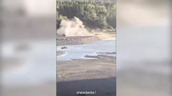 Helicopter Flips Over While Battling Forest Fire
