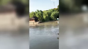 Houseboat Destroyed After Hitting Bridge