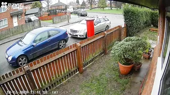 Impatient Driver Breaks Through Gap Between Two Cars In Leicester