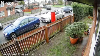 Impatient Driver Breaks Through Gap Between Two Cars In Leicester