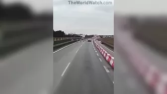 LEFT LANE CLOSED