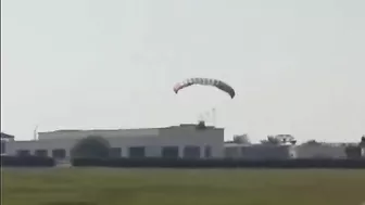 Man Films Paraglider Takeoff But Misses The Highlight