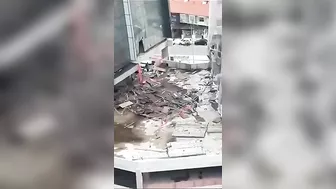 A New High-rise Building Collapsed, Leaving Workers Hanging 150 Meters In The Air