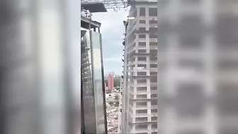 A New High-rise Building Collapsed, Leaving Workers Hanging 150 Meters In The Air