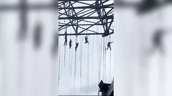 A New High-rise Building Collapsed, Leaving Workers Hanging 150 Meters In The Air