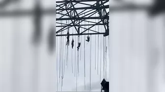 A New High-rise Building Collapsed, Leaving Workers Hanging 150 Meters In The Air