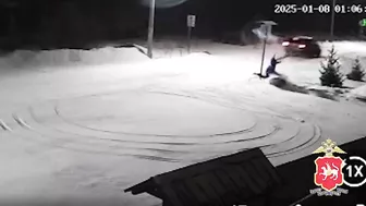 20-year-old Russian Girl Falls From Pillar And Dies