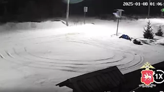 20-year-old Russian Girl Falls From Pillar And Dies