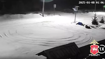 20-year-old Russian Girl Falls From Pillar And Dies