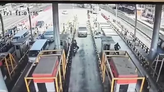 Five Killed As Bus Runs Through Toll Booth In India