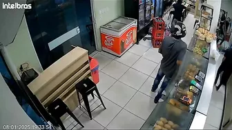 The Robbers Chose The Wrong Time And Place To Rob The Store