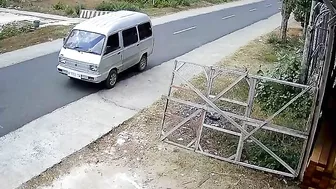 Bicyclist Dies After Crashing Into Parked Minivan