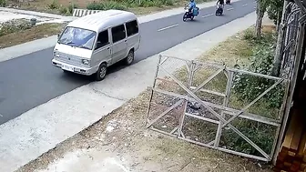 Bicyclist Dies After Crashing Into Parked Minivan