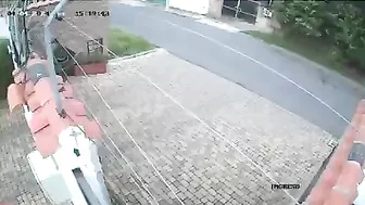 Car Thieves In Ecuador Find Things Are Getting Crazier
