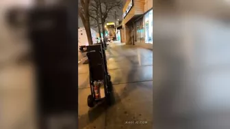 Chicago Thieves Steal ATM Machines After Car Crash