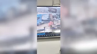 Chinese Worker Crushed To Death By Falling Pipeline