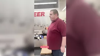 When The Fat Guy With Weird Eyes Gets Angry, This Guy Acts Calm