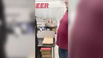 When The Fat Guy With Weird Eyes Gets Angry, This Guy Acts Calm