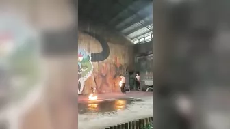 When The Magician Burns The Eggs, Everyone Laughs